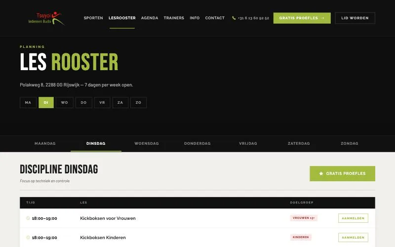 Tsuyoi Budo Sportschool, lesrooster met tabbladen per dag